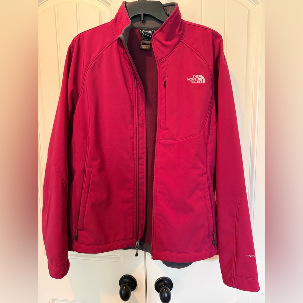 The North Face Women's Raspberry Softshell Jacket… - image 1